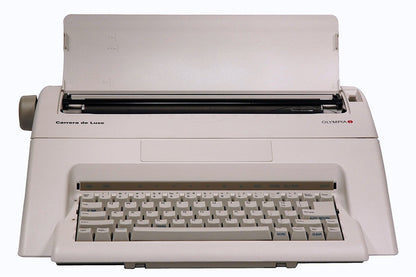 OLYMPIA 電子打字機 Electronic Typewriter -[Carrera de Luze / MD]