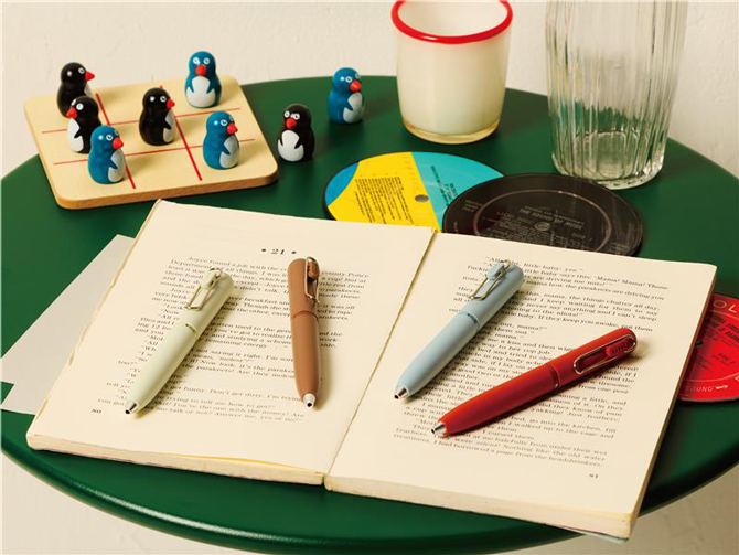 UNI Uni-Ball ONE 3  三色原子筆 3-colour Ballpoint Pen -[0.38mm / 0.5mm]
