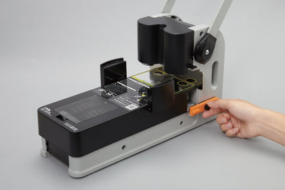 CARL 重型打孔機 Heavy Duty Punch - [HD-530N] -330 sheets